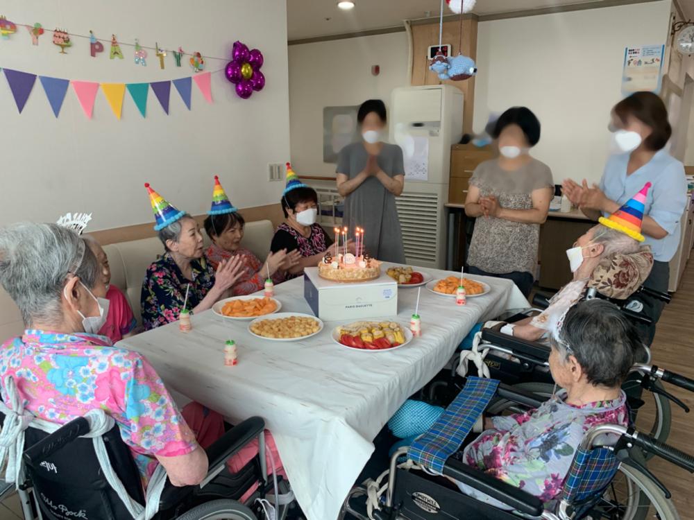 2022년 07월 생일 프로그램